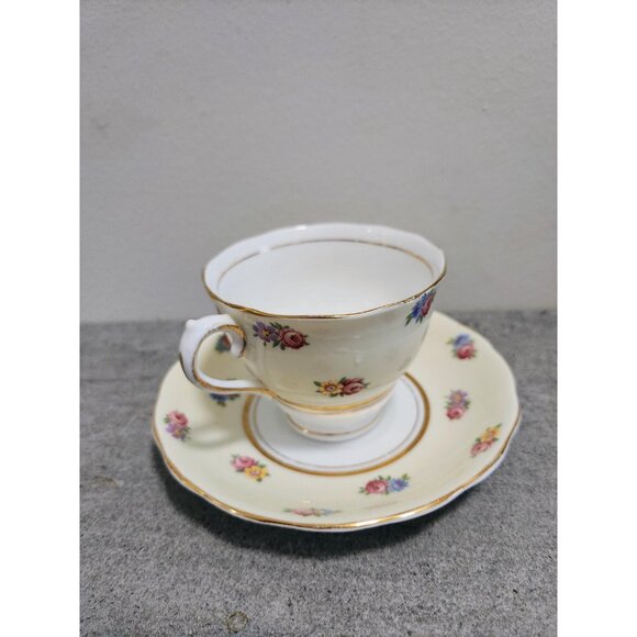 Colclough Tea Cup Saucer Small Rose Clusters Gold Gilt Displaying Tea Cups Gift - Picture 10 of 10